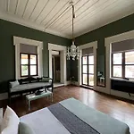 Hotel apartamentowy Thirty8 Heritage House 4*