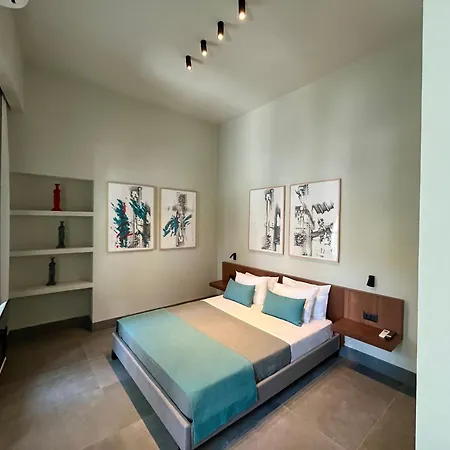 Apartahotel Thirty8 Heritage House 4*